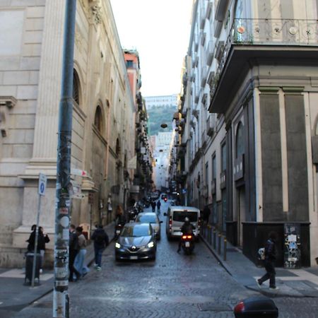 Blackwoody Contemporary Rooms - Napoli Centro Storico Via Toledo Exterior photo