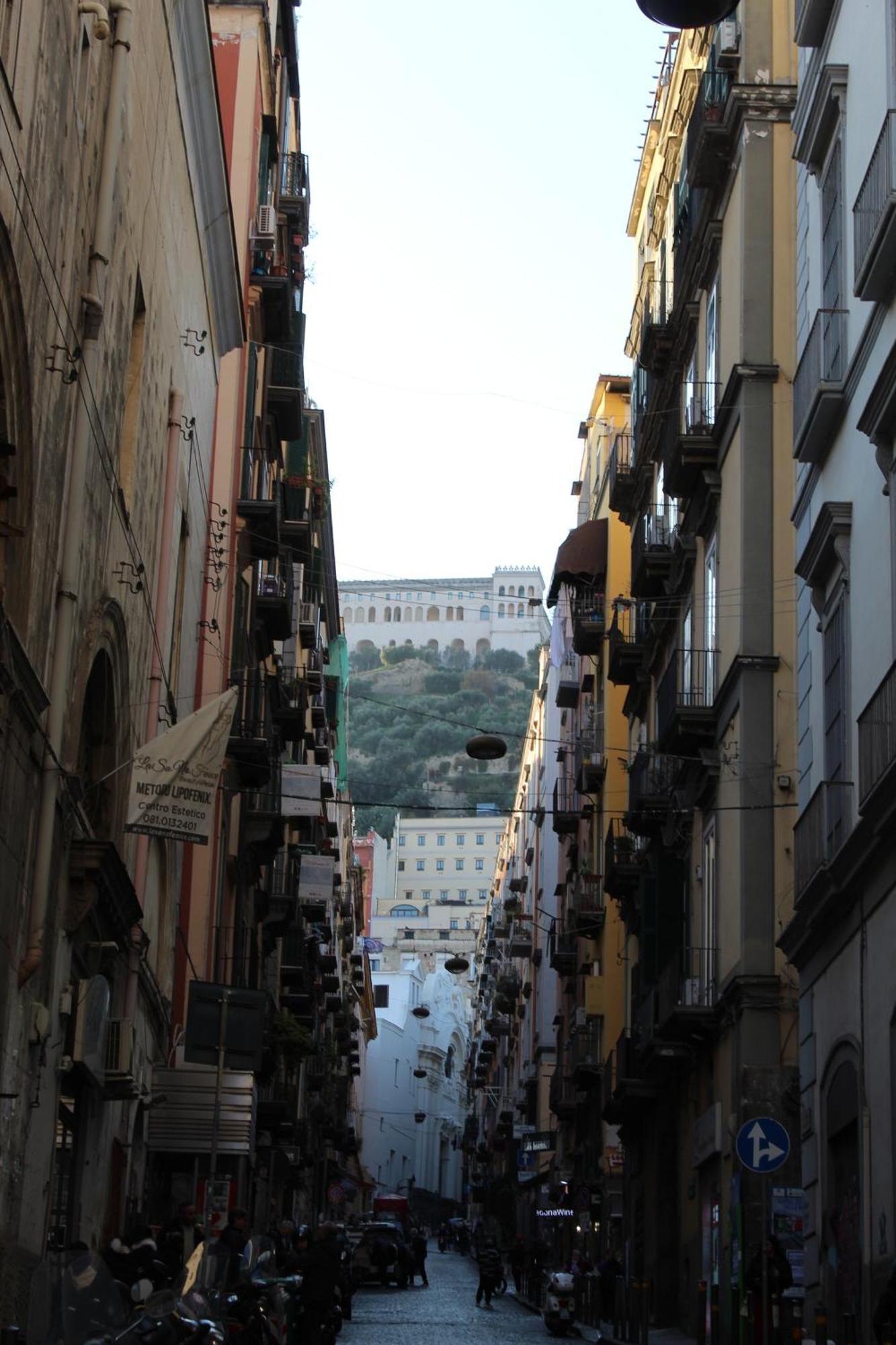 Blackwoody Contemporary Rooms - Napoli Centro Storico Via Toledo Exterior photo